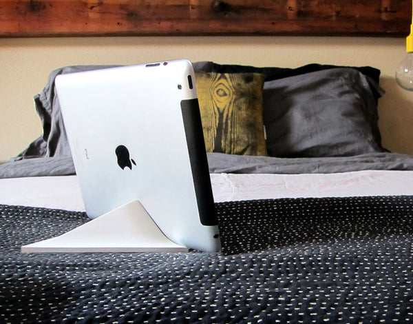 Facet iPad Stand